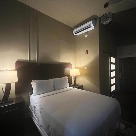 The Skylight Hotel Greenville Εξωτερικό φωτογραφία