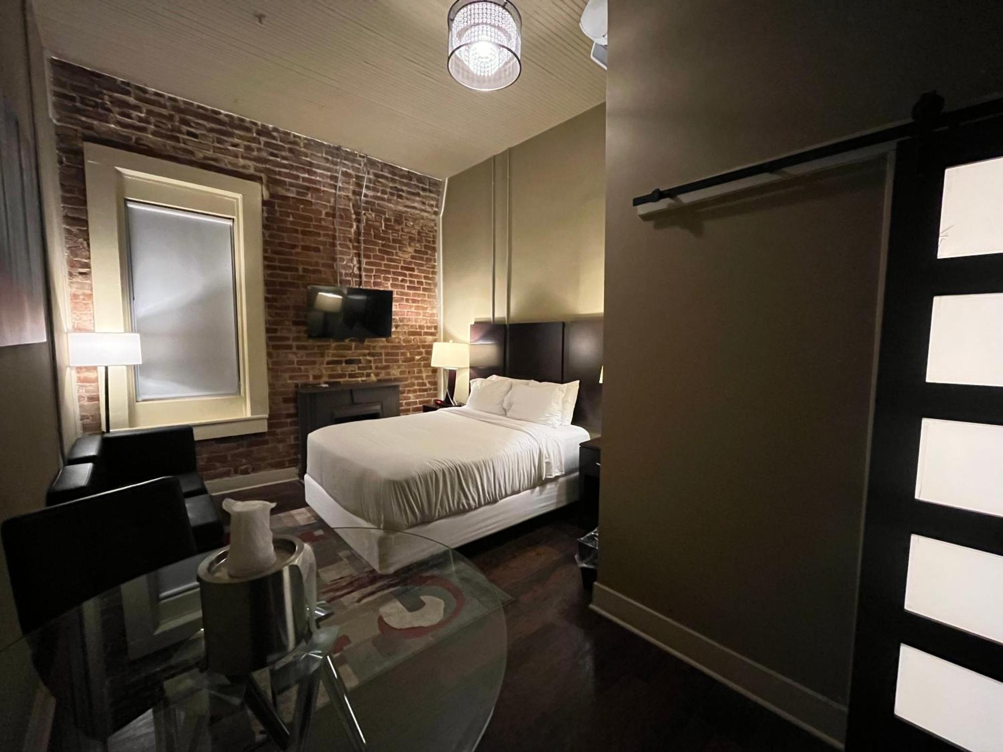 The Skylight Hotel Greenville Εξωτερικό φωτογραφία